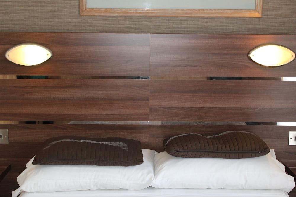 โอโย ฮัตตันส์ โฮเทล วิกตอเรีย ลอนดอน Hotel ภายนอก รูปภาพ