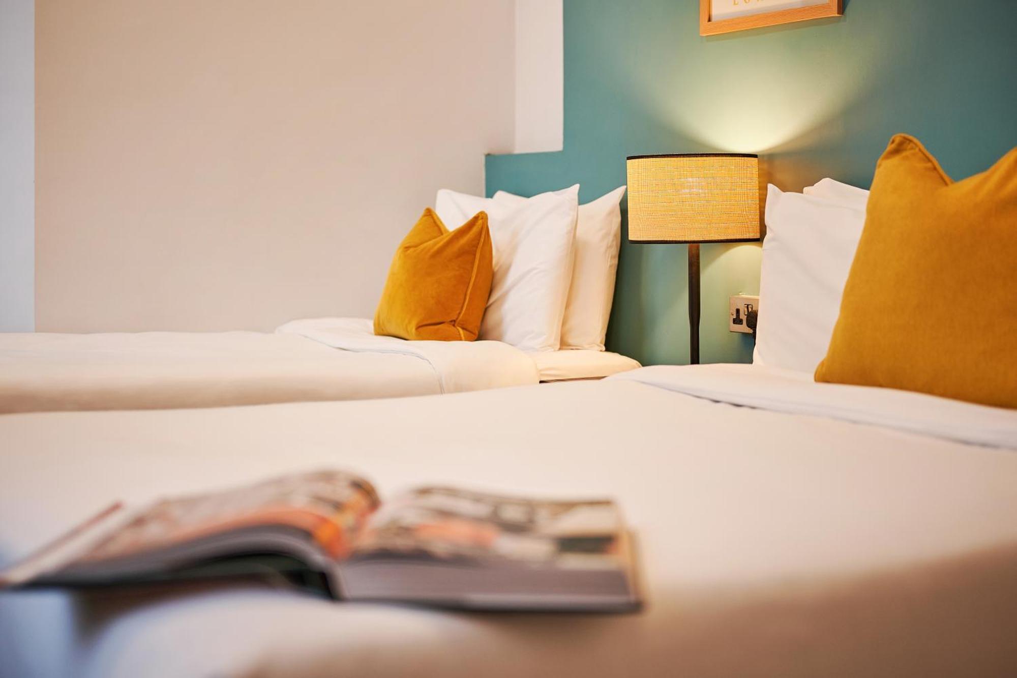 โอโย ฮัตตันส์ โฮเทล วิกตอเรีย ลอนดอน Hotel ภายนอก รูปภาพ