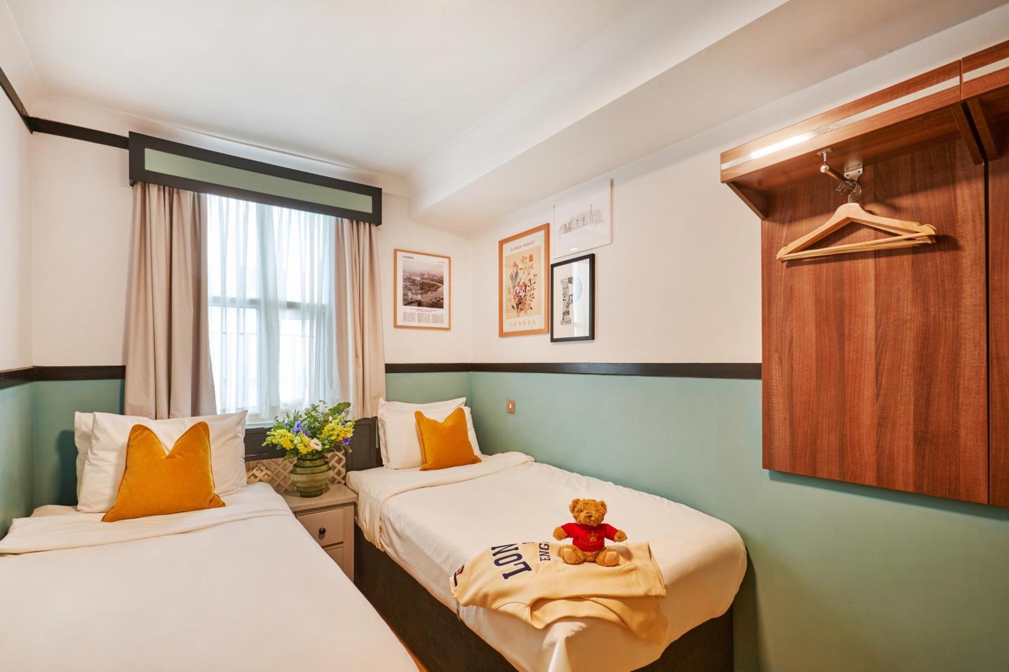 โอโย ฮัตตันส์ โฮเทล วิกตอเรีย ลอนดอน Hotel ภายนอก รูปภาพ