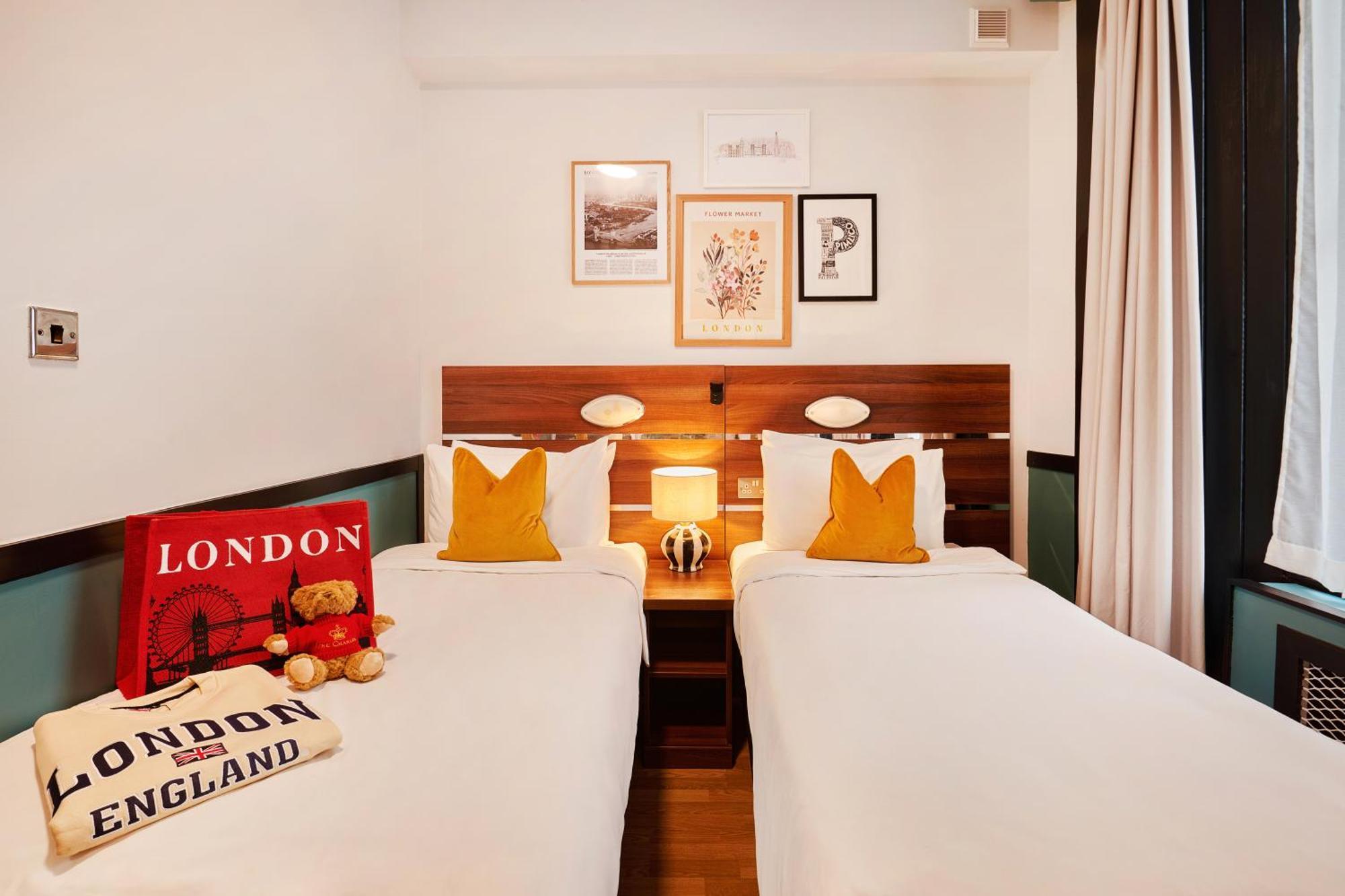 โอโย ฮัตตันส์ โฮเทล วิกตอเรีย ลอนดอน Hotel ภายนอก รูปภาพ