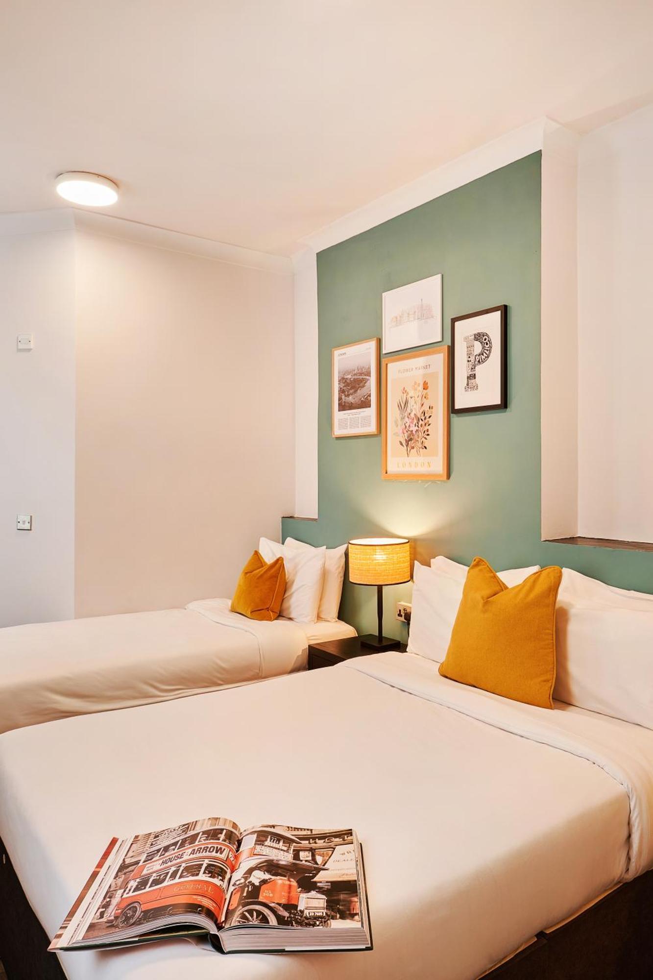 โอโย ฮัตตันส์ โฮเทล วิกตอเรีย ลอนดอน Hotel ภายนอก รูปภาพ